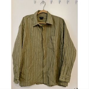 Men's Standard Cloth Striped Button-Down Shirt
